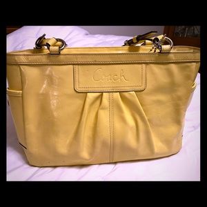 🙌🏽 Coach Patent Leather Pleated Gallery Tote